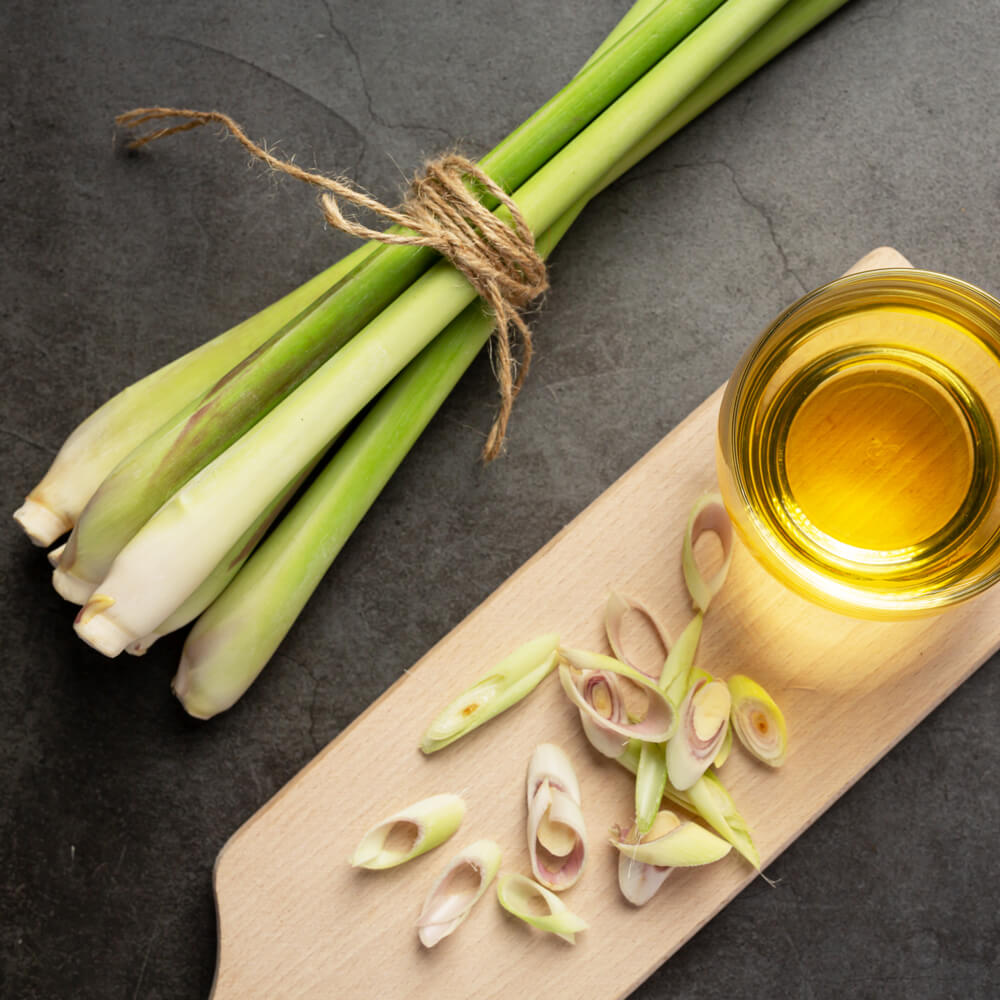 Citromfű illóolaj hatása, használata és 10 kipróbált tipp